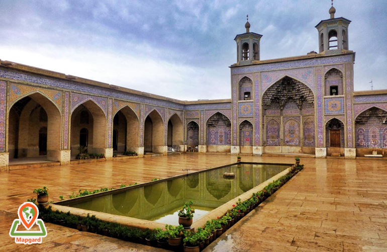 ایوان شمالی مسجد نصیر الملک