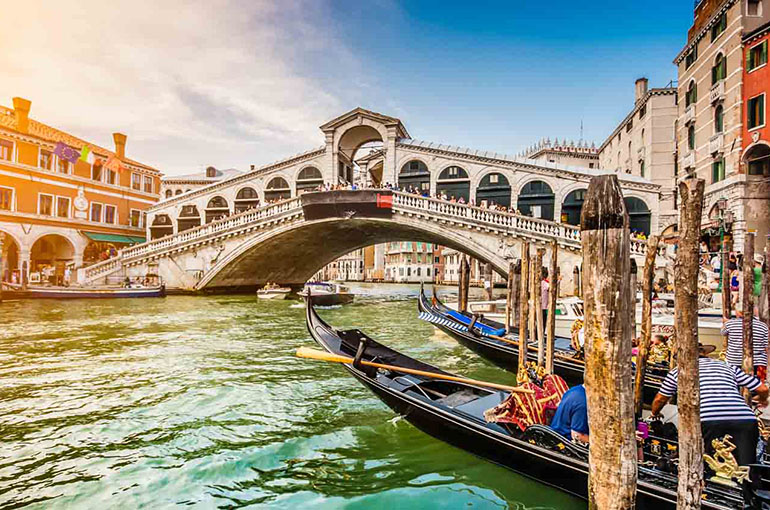 2) کانال بزرگ ونیز (Venice Grand Canals)