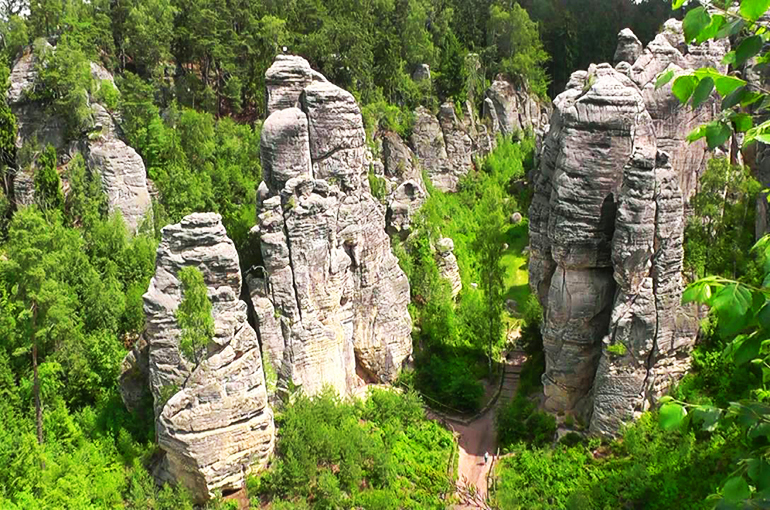 8) سنگ‌های پراچوو (Prachov Rocks) | جمهوری چک (Czech Republic)