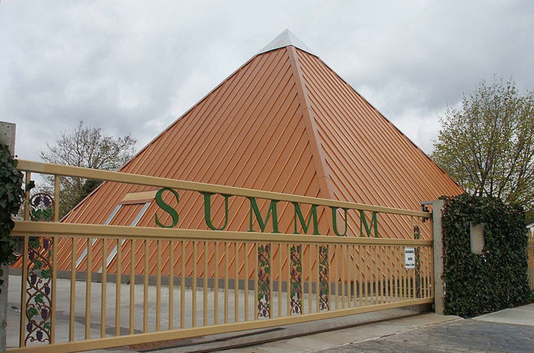 هرم ساموم (Summum Pyramid)