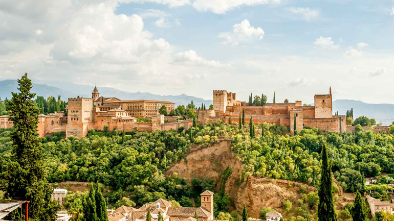 الحمراء (Alhambra) در گراندا (Granada)