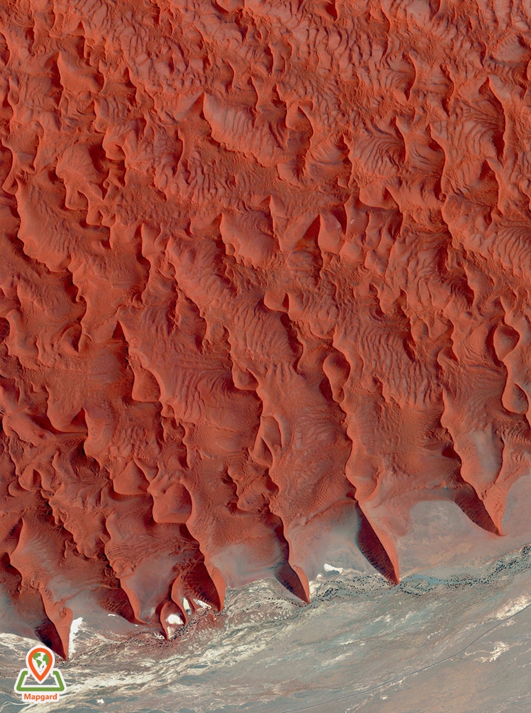 کفه نمکی رسی (Salt And Clay Pan)، صحرای نامیب (Namib Desert)