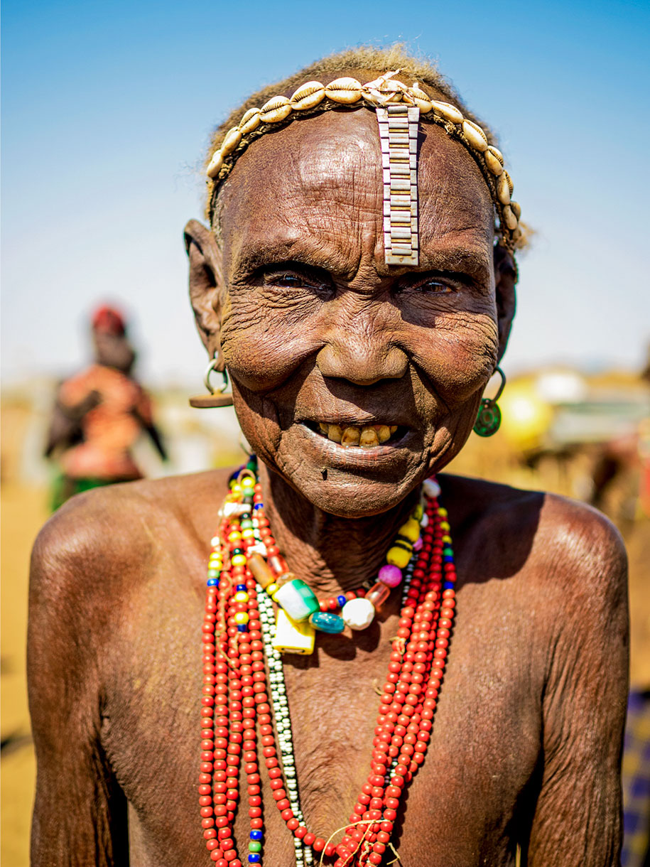 زنی از قبیله داسانچ (Dassanech Tribe)4 زنی از قبیله داسانچ (Dassanech Tribe)4